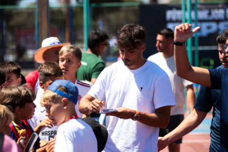 Raúl Asencio en el Día 5 de la Maspalomas Cup 2026 Gobierno de Canarias, torneo de fútbol juvenil en Gran Canaria